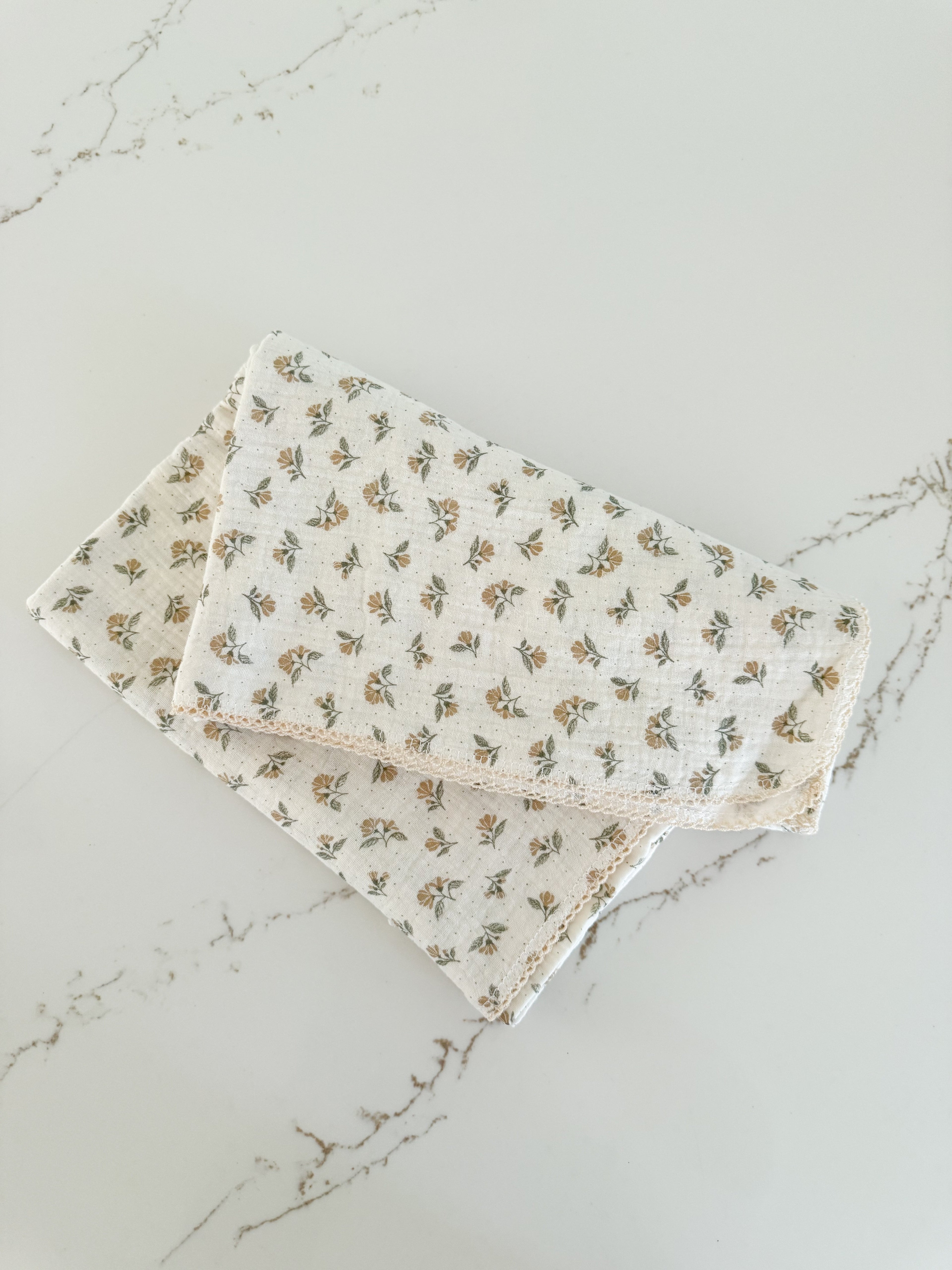 Muslin Floral Swaddle - Daisy Dreams
